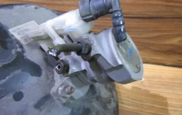 Ford Focus Master brake cylinder