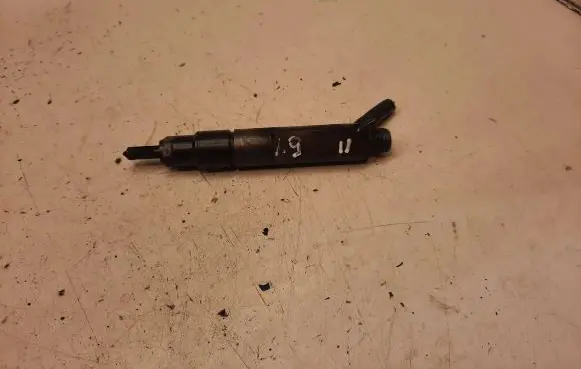 Seat Toledo II (1M) Fuel injector 038130202A