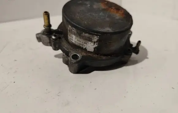 Opel Zafira B Vacuum pump 55205444 7290530300