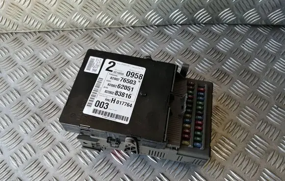 Renault Laguna II Fuse module 518834007 8200004201E 8200283816