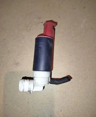 Toyota Avensis T220 Windscreen/windshield washer pump