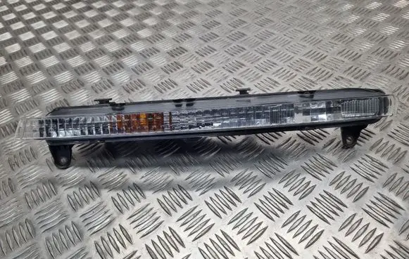 Audi Q7 4L Front indicator light 89313119