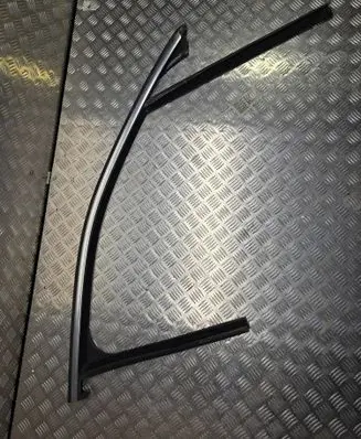BMW X2 F39 Front door glass trim molding 7420808