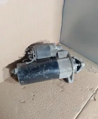 BMW 5 E39 Starter motor 1729982 12411729982 0001110072