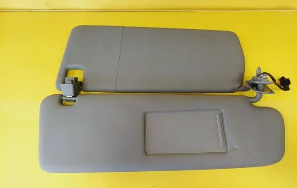 Volkswagen Touareg I Sun visor