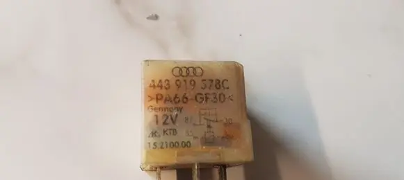 Audi A6 S6 C5 4B Other relay 443919578C PA66GF30