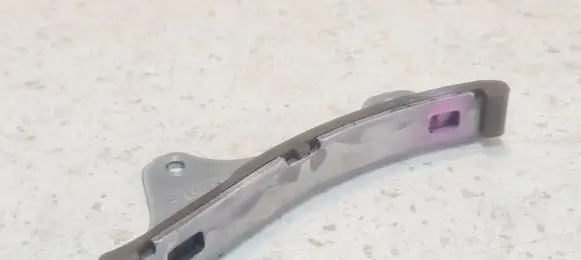 Opel Astra J Timing belt/chain tensioner 55573867