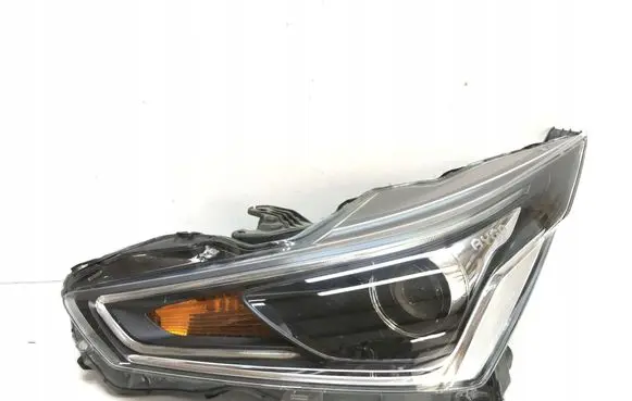 Toyota Aygo AB40 Headlights/headlamps set L929X