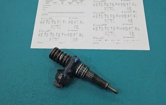 Volkswagen Touran I Fuel injector 0414720215 IMPRK1571543