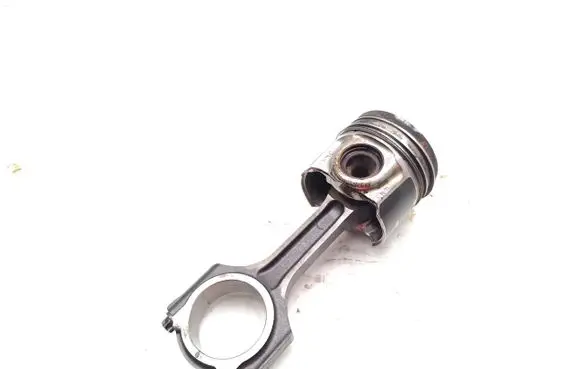 Ford Focus Piston with connecting rod YMF6 RFGK206205BA