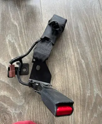 Honda HR-V Middle seatbelt buckle (rear) 1167666