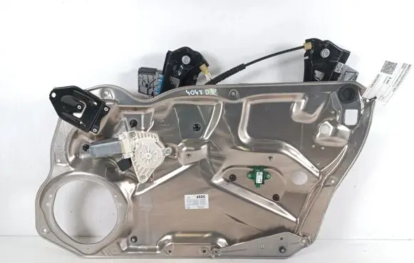Mercedes-Benz CLS C218 X218 Front door window regulator with motor