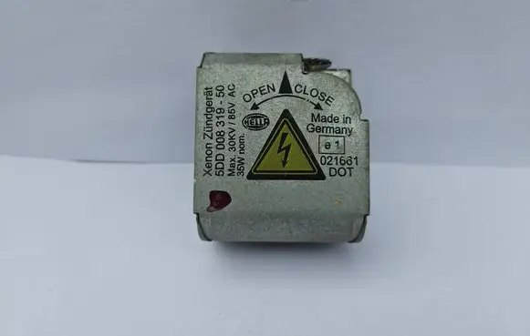 Audi A6 S6 C6 4F Headlight ballast module Xenon 5DD00831950