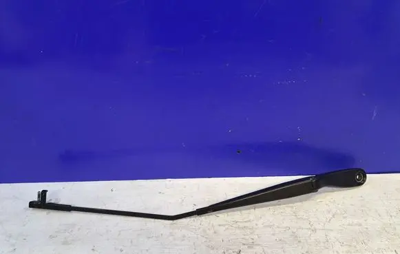 Windshield/front glass wiper blade