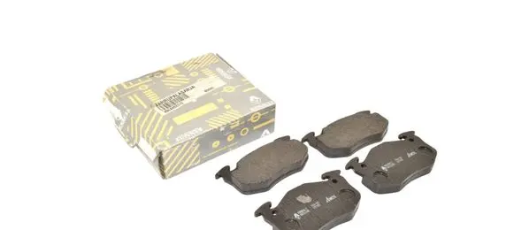 Renault Twingo I Brake pads (front) 7701203842 7701205277