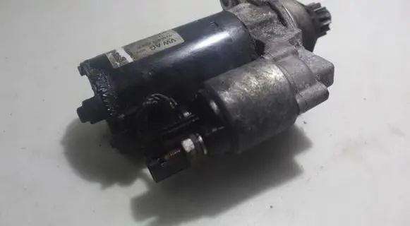 Volkswagen PASSAT B7 Starter motor 0001153009