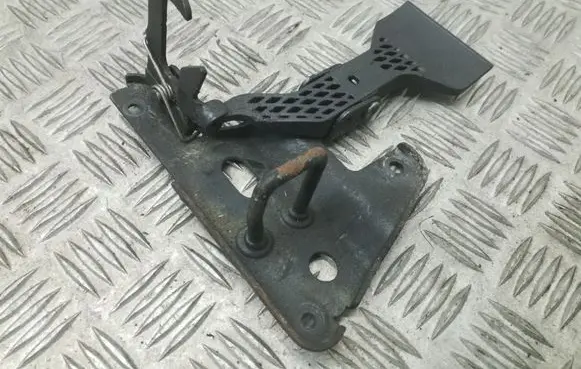 Audi A4 S4 B6 8E 8H Engine bonnet/hood lock/latch loop/hook 8E0823480E