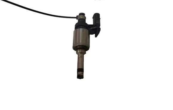 Volkswagen Golf VII Fuel injector 04E906036AF