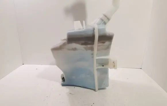 Windshield washer fluid reservoir/tank