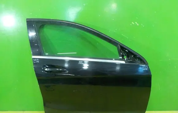 Mercedes-Benz A W176 Front door PRZOD ZP15