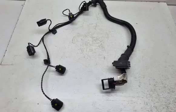 BMW 5 F10 F11 Fuel injector wires 7809546 12517809546