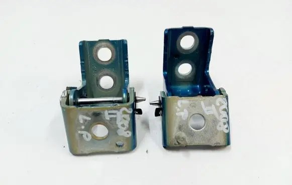 Peugeot 2008 II Front door hinge set 