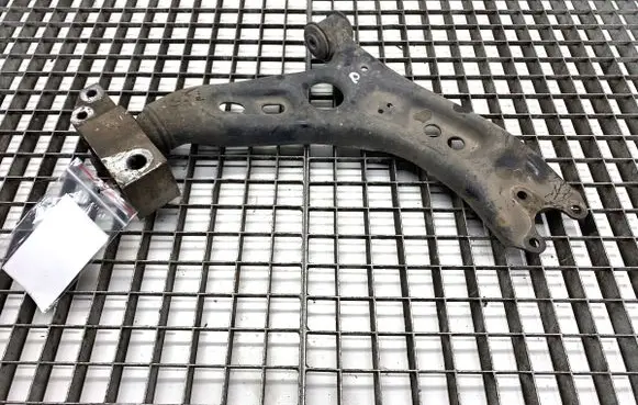 Volkswagen PASSAT B7 Front control arm 