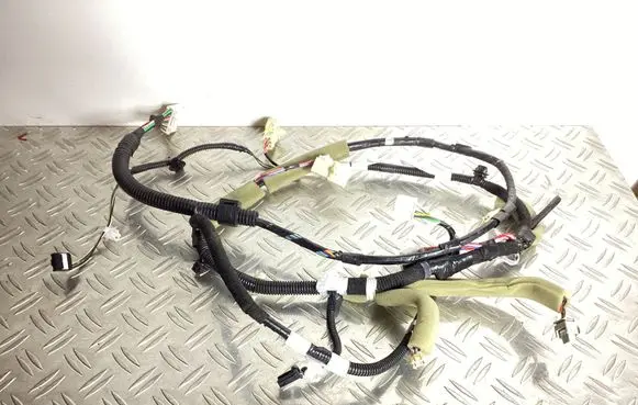 Lexus GS 250 350 300H 450H Tailgate/trunk wiring harness 8218130450