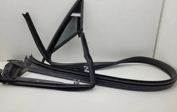 Mercedes-Benz E C207 W207 Rear side window A2076700339 A2076710120