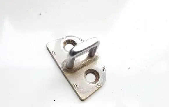 Skoda Superb B5 (3U) Rear door lock loop/hook striker 1U0837033B
