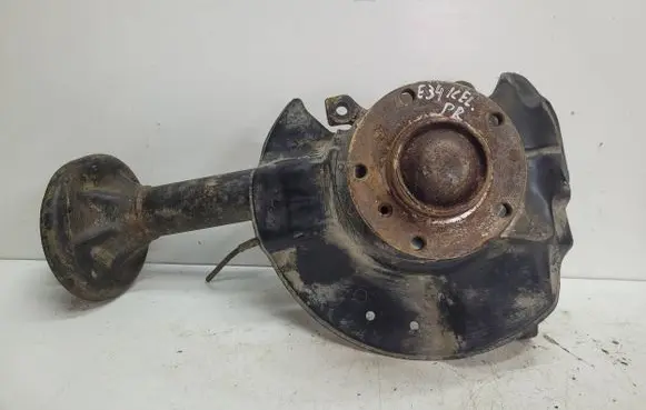 BMW 5 E34 Front wheel hub spindle knuckle