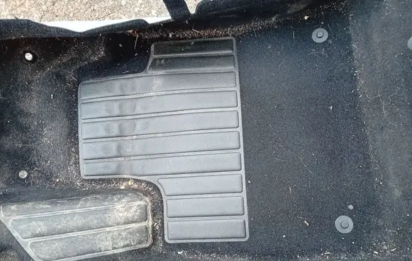 Renault Clio V Front floor carpet liner 749022294R 1063543801 652810101