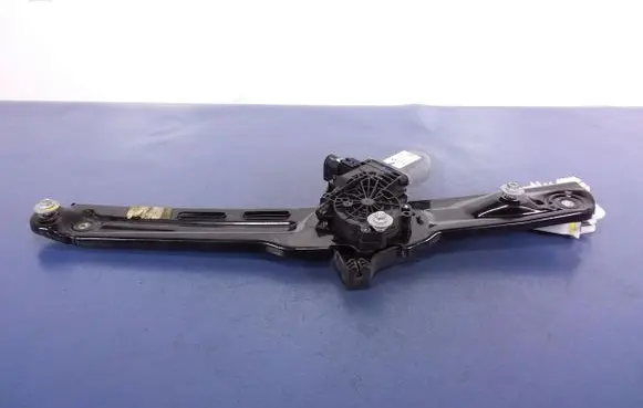 BMW X3 F25 Front door window regulator with motor 121723R