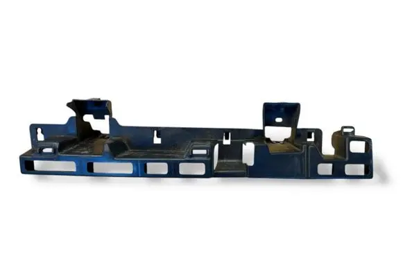 Rear bumper mounting bracket