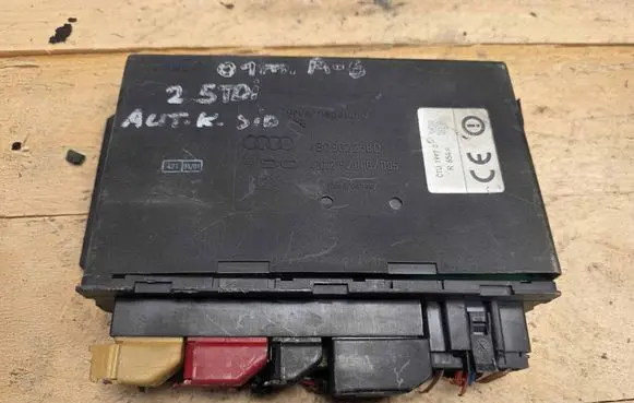 Audi A6 S6 C5 4B Comfort/convenience module 4B0962258D