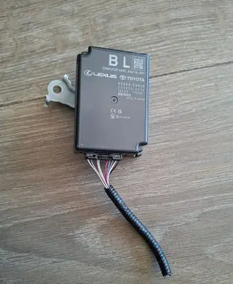 Lexus LBX Other devices 8900052020