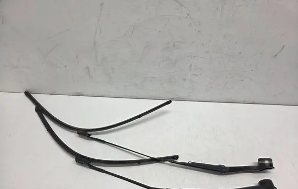 Ford Transit Custom Front wiper blade arm W000035491