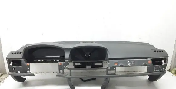 BMW 7 E65 E66 Dashboard 8223577 7022829