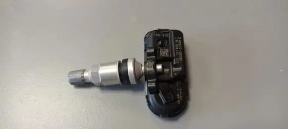 Toyota Sienna XL40 IV Tire pressure sensor 426070E030 338130102