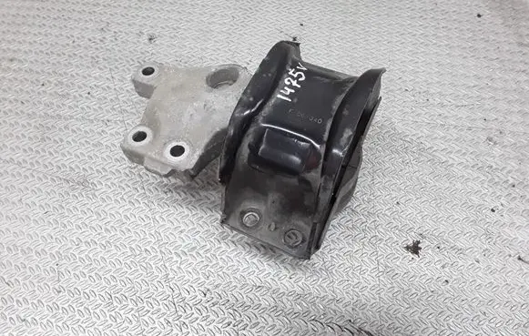 Citroen C4 I Picasso Engine mount bracket