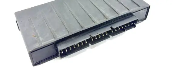 BMW 5 E34 Comfort/convenience module 1379372 61351379372