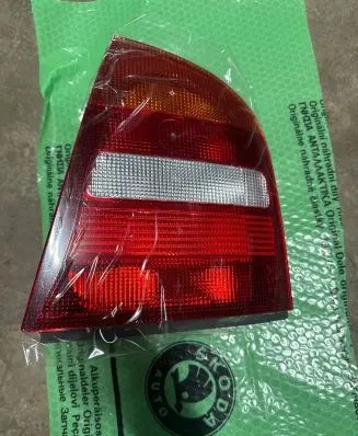 Skoda Octavia Mk1 (1U) Rear/tail lights 1U6945112B