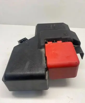 Chevrolet Traverse II Battery relay fuse 84516213