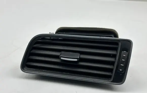 Volkswagen PASSAT B7 Dashboard side air vent grill/cover trim 561819703 T17383