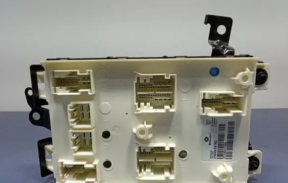 Jeep Grand Cherokee Other control units/modules 68438337AC