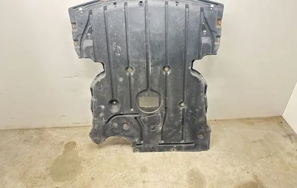 BMW 3 E90 E91 Engine splash shield/under tray 