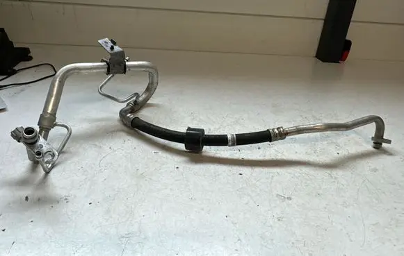 Dacia Spring Air conditioning (A/C) pipe/hose 924465406R