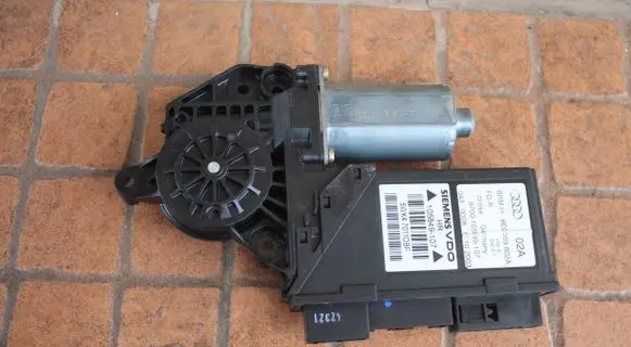Audi A4 S4 B6 8E 8H Rear door window regulator motor 8E0959802A