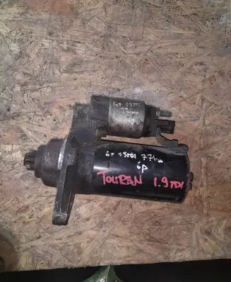 Volkswagen Touran I Starter motor 0001123012