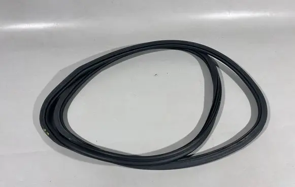 Porsche Macan (95B) Front door rubber seal 95B831721A 95B831721F 95B831721E
